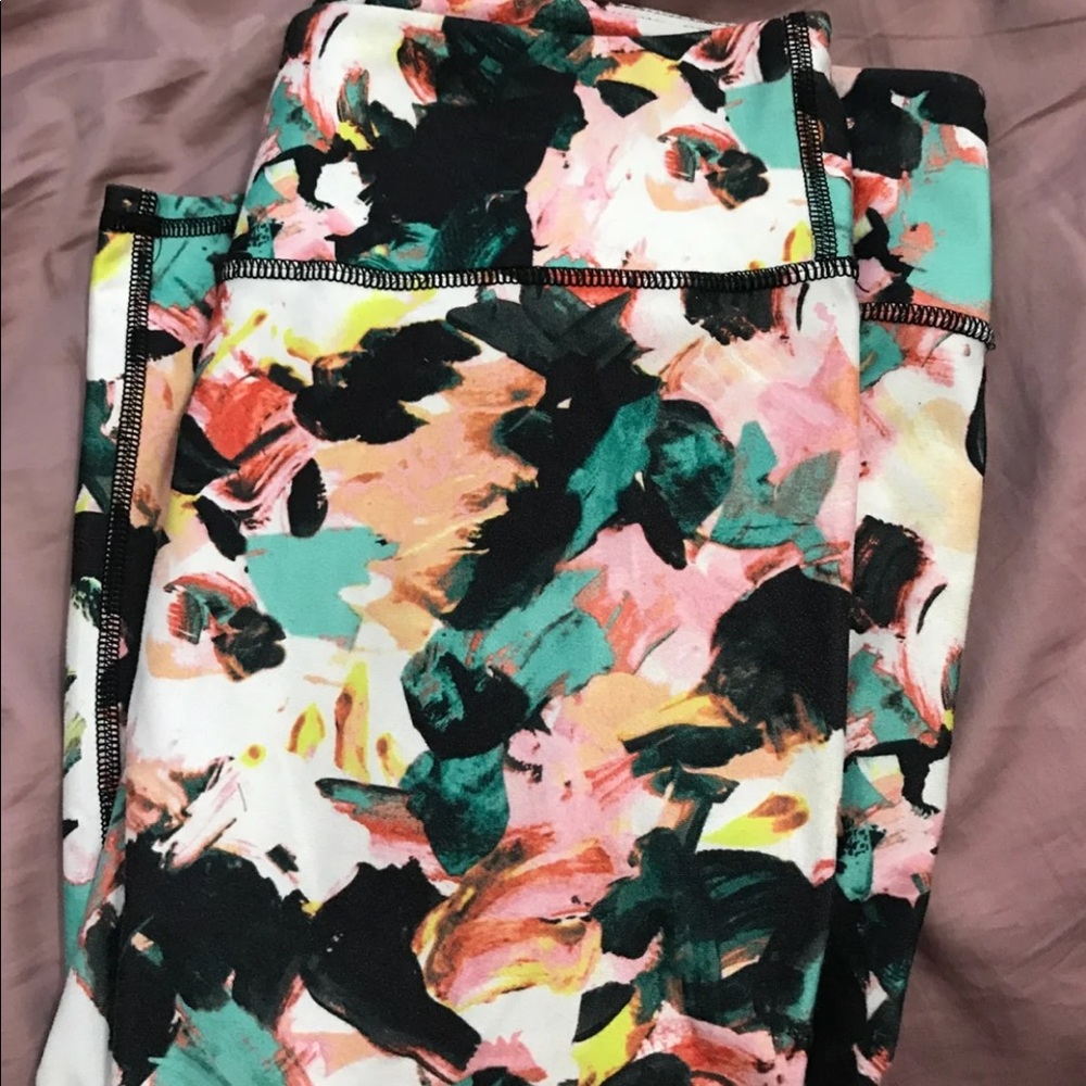 Fabletics paint crop leggings